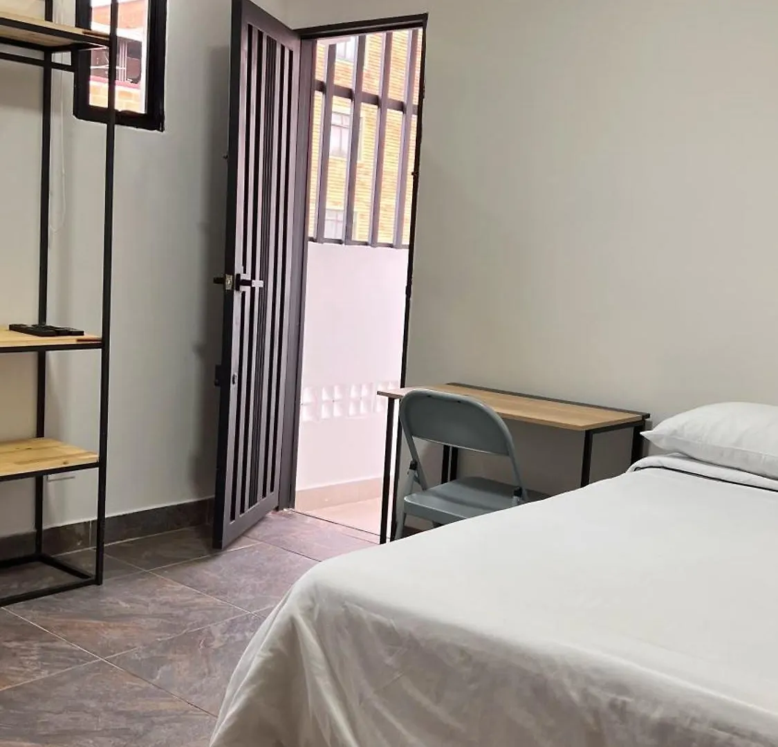Casa Hotel Los Laureles Medellin 0*,