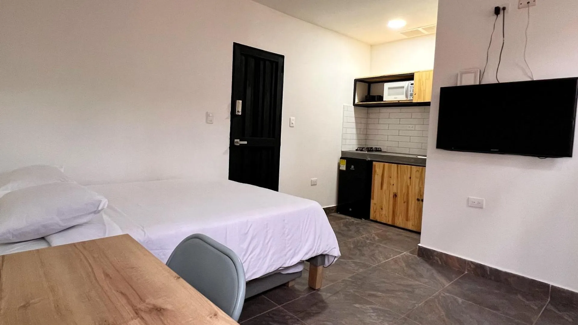 Casa Hotel Los Laureles Medellin 0*,  Colombia