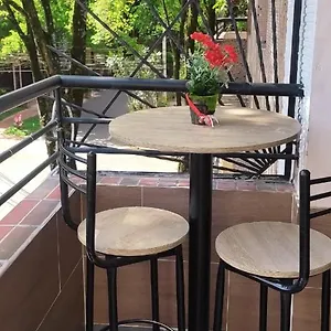 Apartamento 22 3 Con Balcon En Laureles Estadio, Medellín